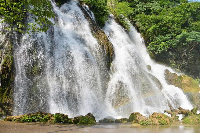 중국 공산당 창립 100 주년 기념 Xiangyi 원심 다채로운 Guizhou 5 일 투어